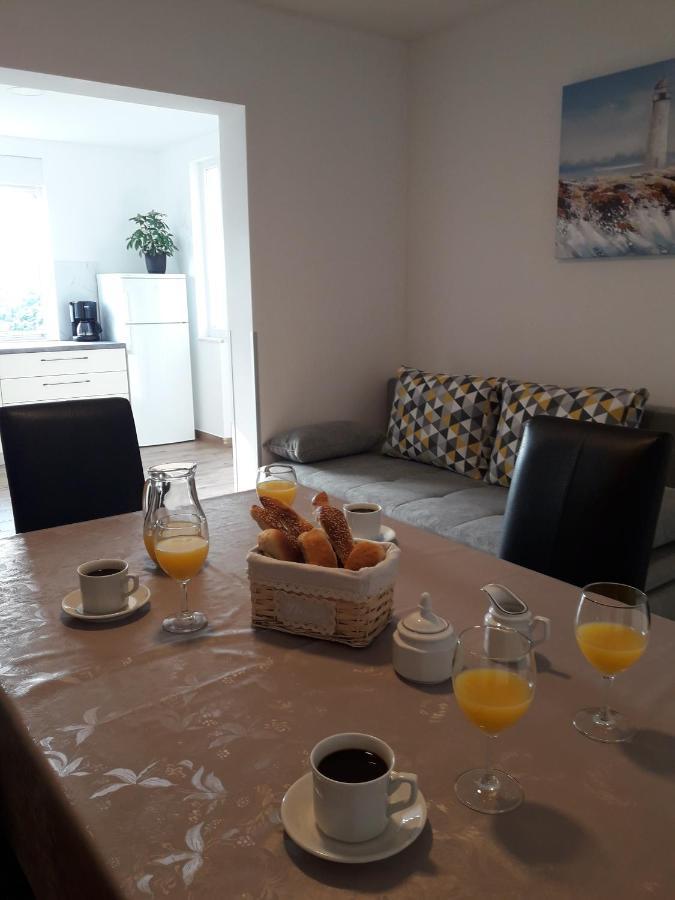 טרוגיר Apartments Gracia & Toni מראה חיצוני תמונה