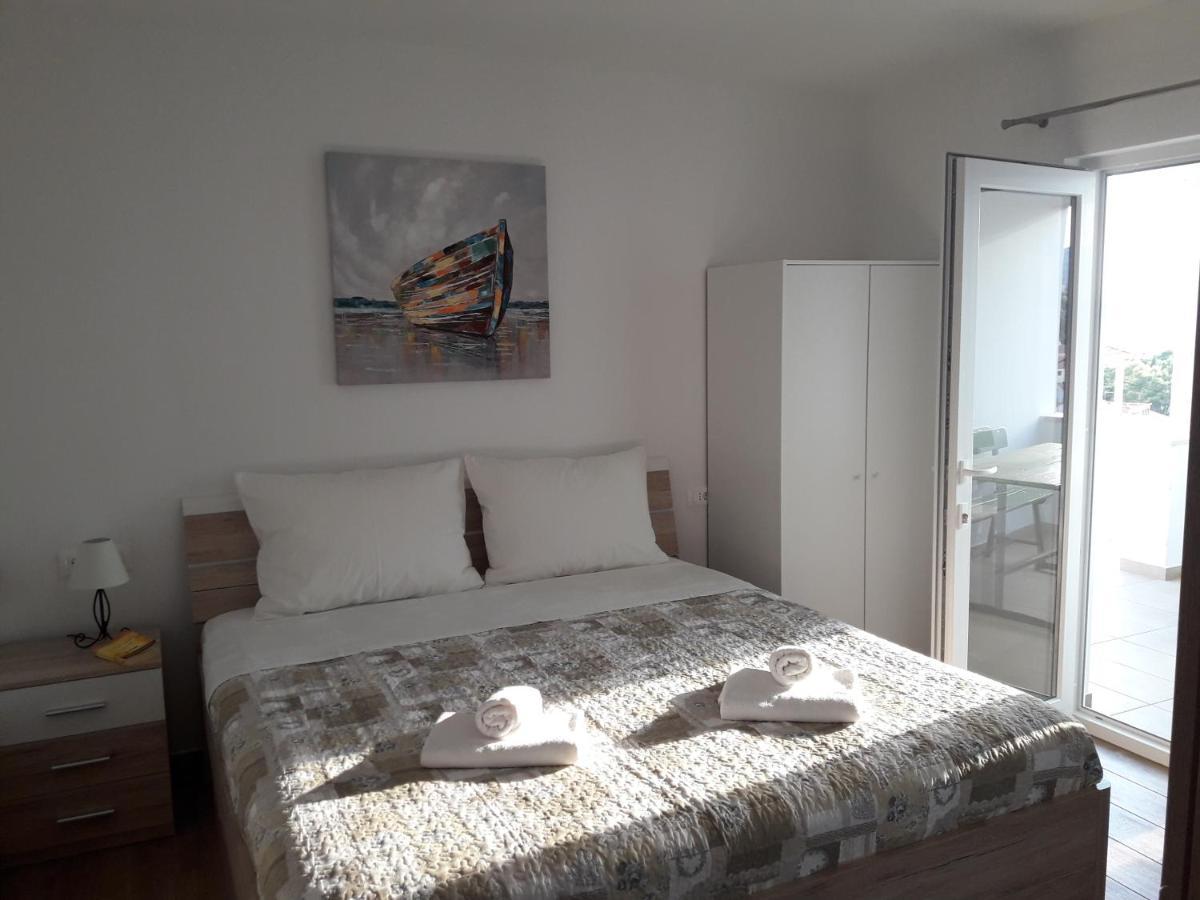 טרוגיר Apartments Gracia & Toni מראה חיצוני תמונה