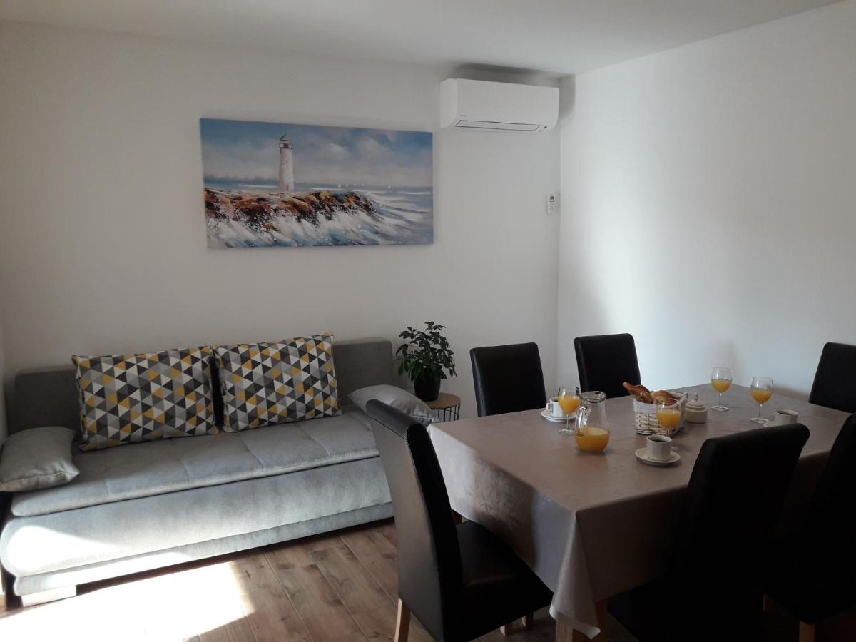 טרוגיר Apartments Gracia & Toni מראה חיצוני תמונה