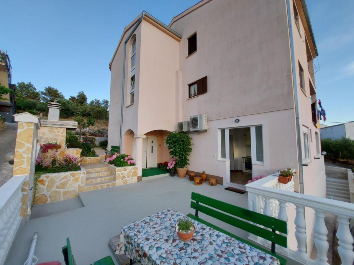 טרוגיר Apartments Gracia & Toni מראה חיצוני תמונה