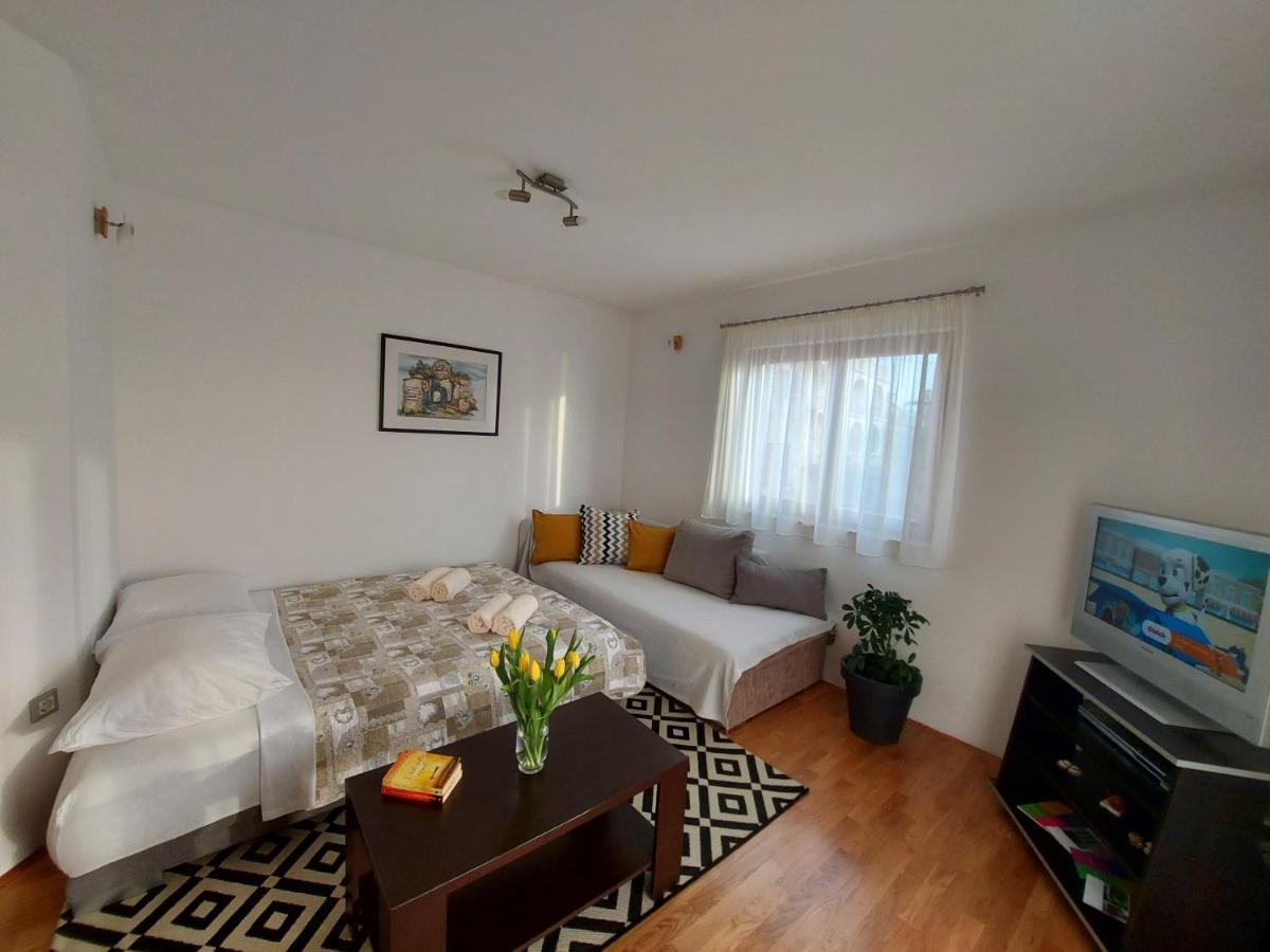 טרוגיר Apartments Gracia & Toni מראה חיצוני תמונה